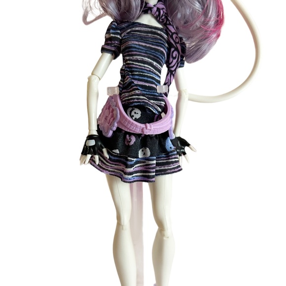 Monster High Scaris Catrine Demew Doll City of Freights - Picture 3 of 6